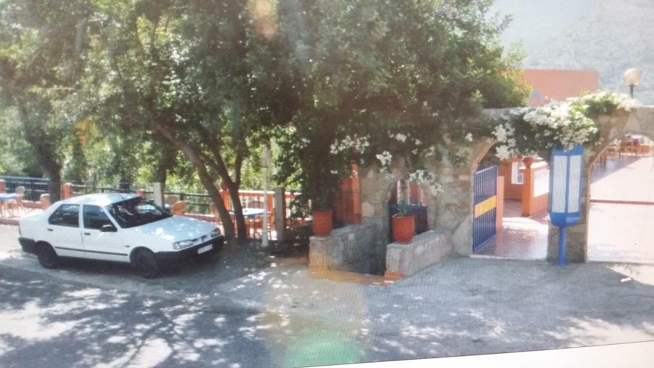 Tagherat Anekrim Auberge Bab Imouzer מראה חיצוני תמונה